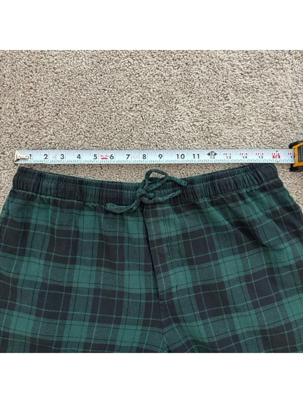 Skims plaid dark